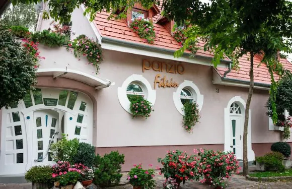 費邊潘茲歐酒店