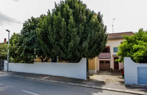 阿雅語斯泰菲公寓酒店