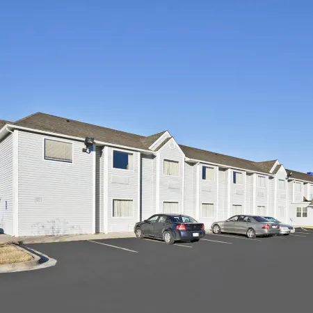 Americas Best Value Inn and Suites Ada