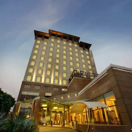 Park Plaza Delhi CBD Shahdara Отели рядом с достопримечательностью «Радж Гхат»