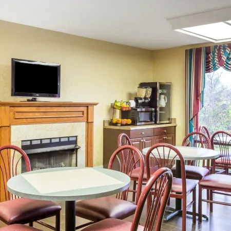 Quality Inn & Suites Canton, GA