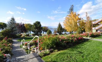 Lakeside Lodge and Suites