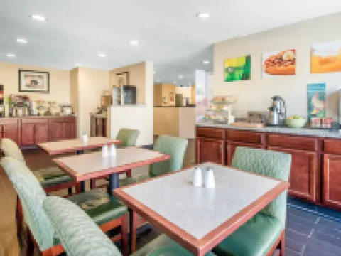 Quality Inn Merrimack - Nashua Hotels in Hillsborough County