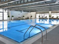 Village Hotel Aberdeen - Pools