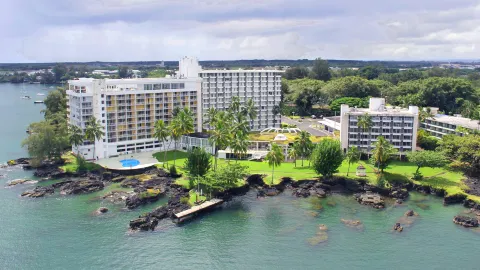 Grand Naniloa Hotel, a Doubletree by Hilton in Хило