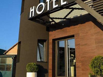 Hotel Ideo Lux