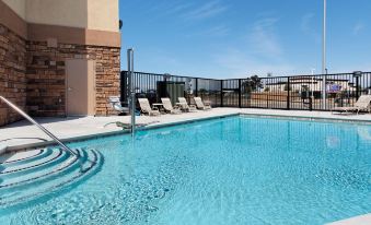 Holiday Inn Express & Suites Fresno Northwest-Herndon