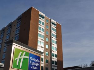 Holiday Inn Express & Suites Pittsburgh West - Green Tree