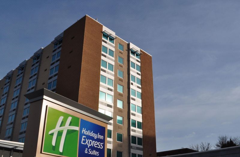 Holiday Inn Express & Suites Pittsburgh West - Green Tree by IHG