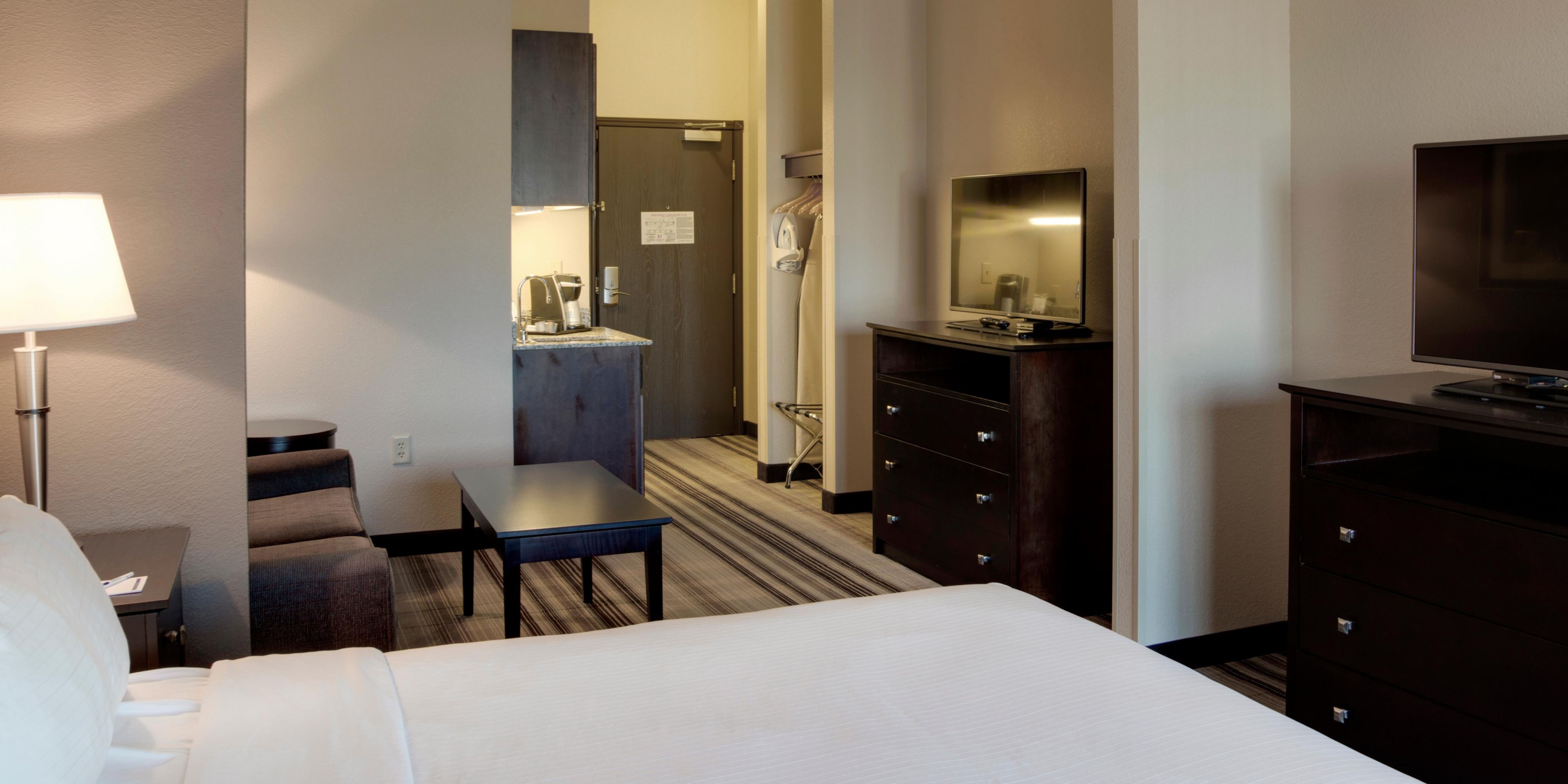 Holiday Inn Express & Suites Nevada, an Ihg Hotel