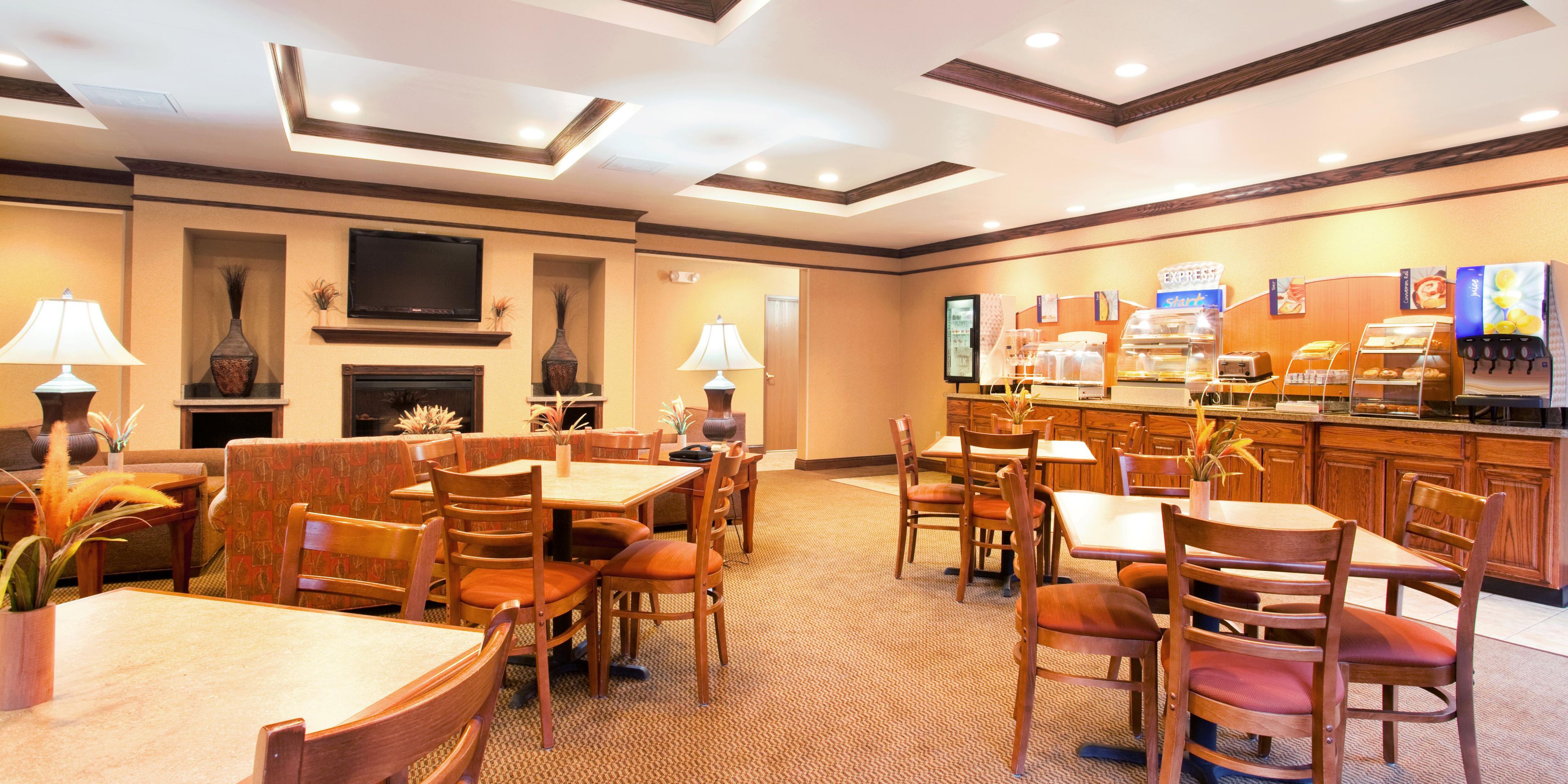 Holiday Inn Express Hotel & Suites Mattoon, an Ihg Hotel