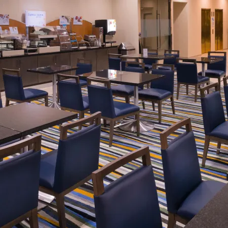 Holiday Inn Express & Suites PASADENA - LOS ANGELES by IHG