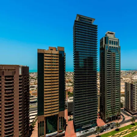 Hilton Dubai Al Habtoor City Отели рядом с достопримечательностью «Джумейра»