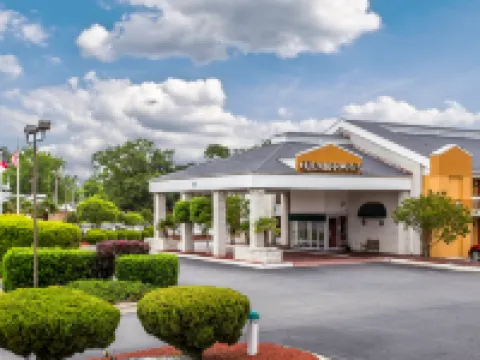 Quality Inn Greenville Near University Hotels in Pitt County