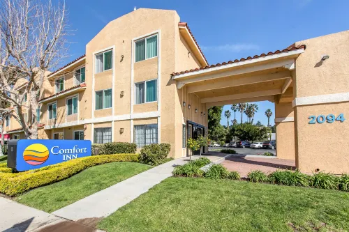 Comfort Inn & Suites Ventura Beach Hotels in Ventura