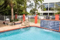Comfort Inn & Suites Northeast - Gateway - Beach