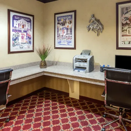 Comfort Inn & Suites Texas Hill Country