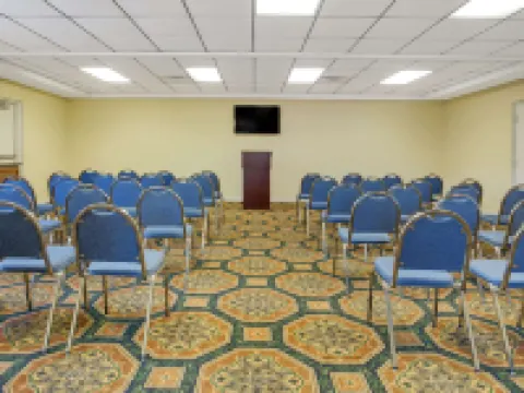 Hotel South Tampa & Suites Hotels in Tampa