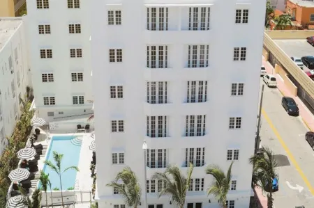 Hotel Croydon Miami Beach