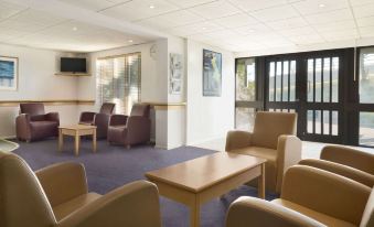 Days Inn by Wyndham Membury M4