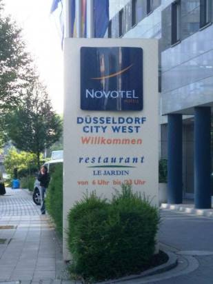 Novotel Düsseldorf City West-Dusseldorf Updated 2022 Room Price-Reviews &  Deals | Trip.com