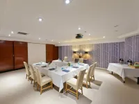 La Fregate Hotel Hotels in Vale