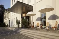 B2 Boutique Hotel + Spa Hotel a 