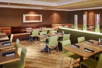 Delta Hotels by Marriott Toronto Mississauga - breakfast