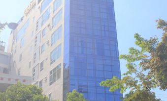 Pariat River Front Hotel