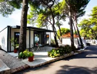 Waterman Beach Village فنادق في Supetar