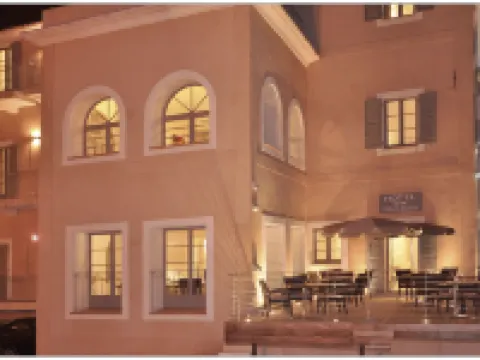 佩爾拉羅莎酒店 利勒魯斯酒店