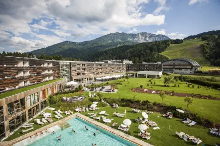 Falkensteiner Hotel & Spa Carinzia Отели в г. Грайфенбург