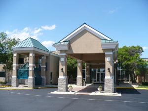 Lifestyle Inn Cedar Falls