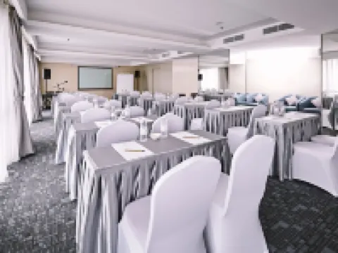 โรงแรมเมอริติน โรงแรมในกูชิง