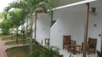Alona Gecko Inn