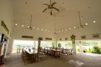 Waterford Valley Chiangrai Golf Course and Resort Hotels near Wat Wiang Chiang Rung