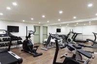 阿德吉奧拉德芳斯庫爾布瓦飯店