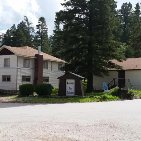 Summit Inn