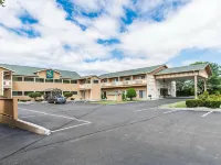Quality Inn Shelburne - Burlington Hotels in Shelburne