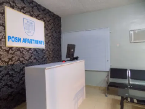 Posh Hotel and Suites Ikeja โรงแรมในOjodu