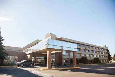 Medicine Hat Lodge, Trademark Collection by Wyndham Отели рядом с достопримечательностью «Колледж Медисин-Хат»