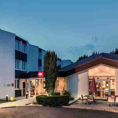 Hôtel ibis Compiègne Hotel Exterior