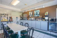 Days Inn by Wyndham Forsyth Hotels in Monroe County