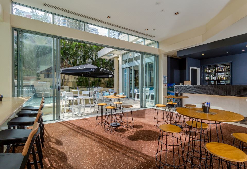 만트라 레전드 호텔 레스토랑