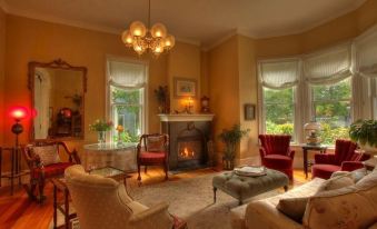 McCall House Boutique Hotel