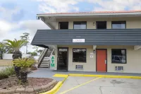 Executive Inn - Panama City Beach Hotel in zona Gulf Crest Condominiums