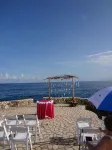 Idle Awhile Cliffs Hotels in West End