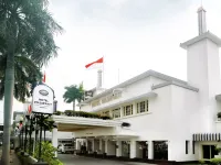 Hotel Majapahit Surabaya MGallery Hotels near Grahadi Building