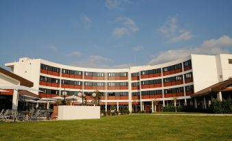 Hotel Archamps Porte Sud de Geneve - Housity