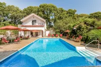 The Villa Bed and Breakfast - Pool